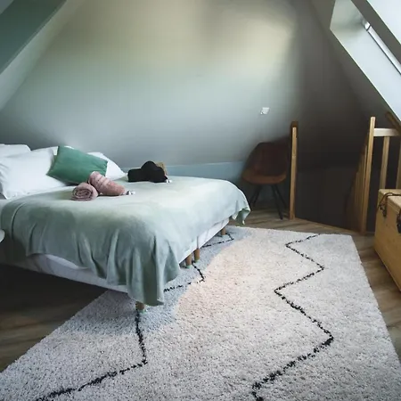 La Cachette Rouge Nyaraló